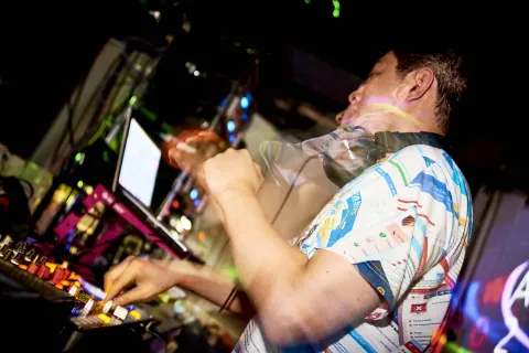 WHATEVER WAVES 02 #WW02 イベント写真 200